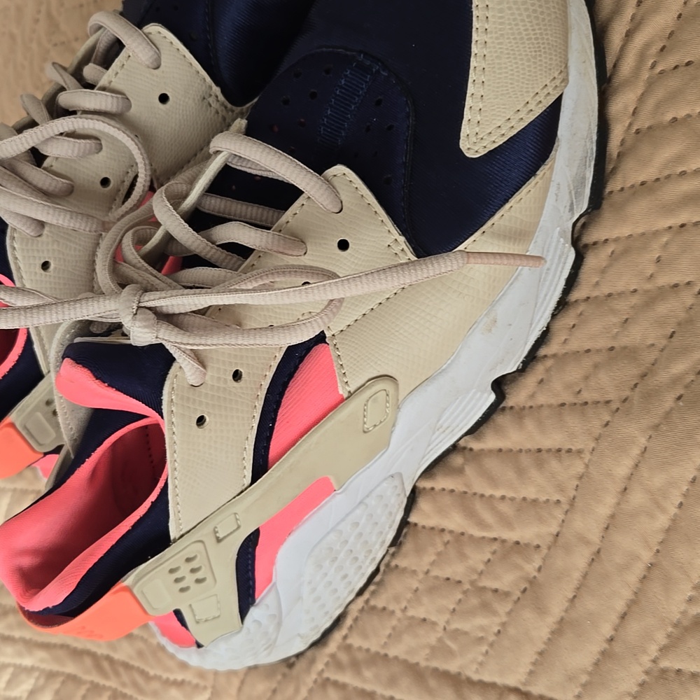 Nike Women's Navy and Pink Sneakers - Picture 7 of 13